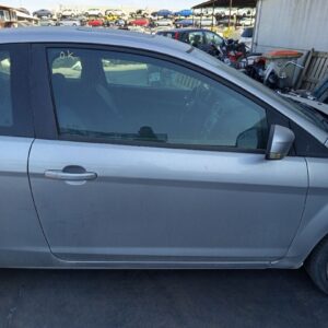 PUERTA DELANTERA DERECHA FORD FOCUS BERLINA (CB4)
