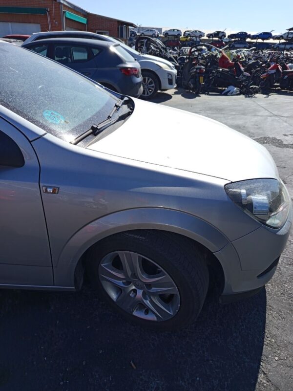 ALETA DELANTERA DERECHA OPEL ASTRA H GTC