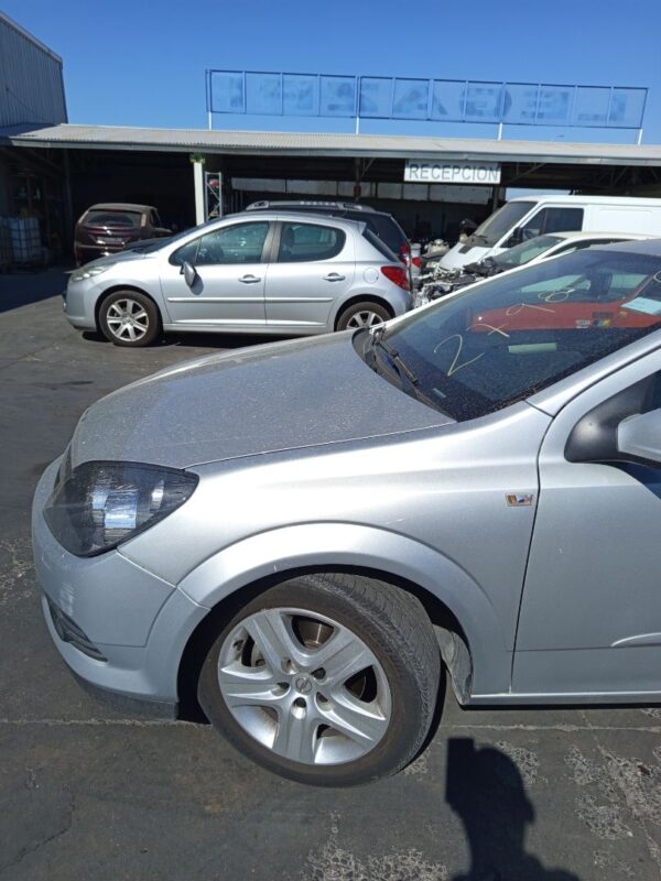 ALETA DELANTERA IZQUIERDA OPEL ASTRA H GTC