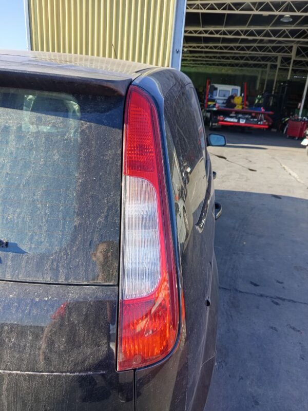 PILOTO TRASERO DERECHO FORD FOCUS C-MAX (CAP)(2003)