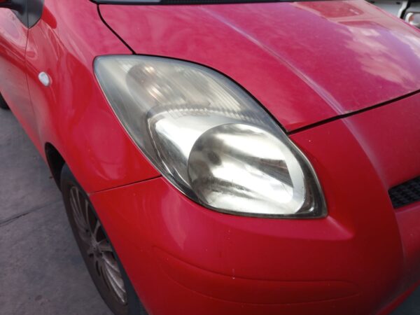 FARO DERECHO TOYOTA YARIS (KSP9/SCP9/NLP9)