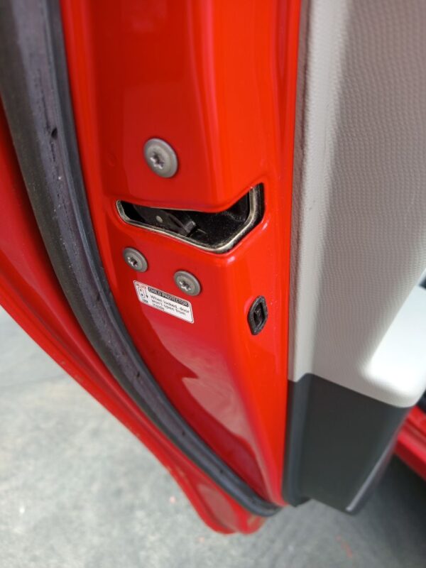 CERRADURA PUERTA TRASERA IZQUIERDA TOYOTA YARIS (KSP9/SCP9/NLP9)