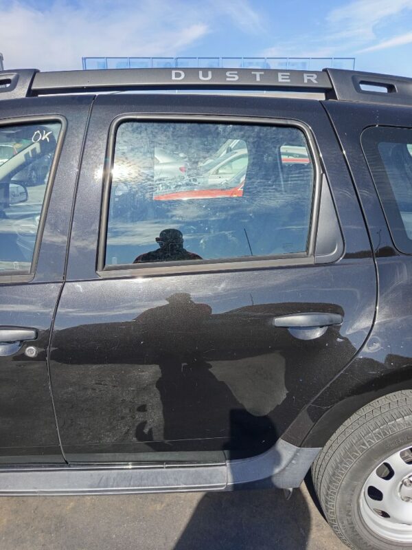 PUERTA TRASERA IZQUIERDA DACIA DUSTER I
