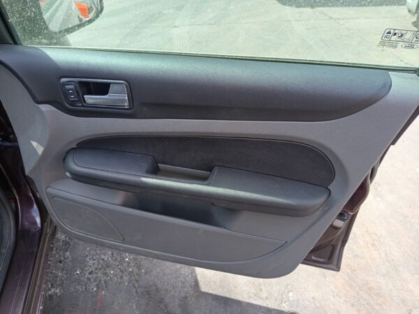 ELEVALUNAS DELANTERO DERECHO FORD FOCUS BERLINA (CB4)