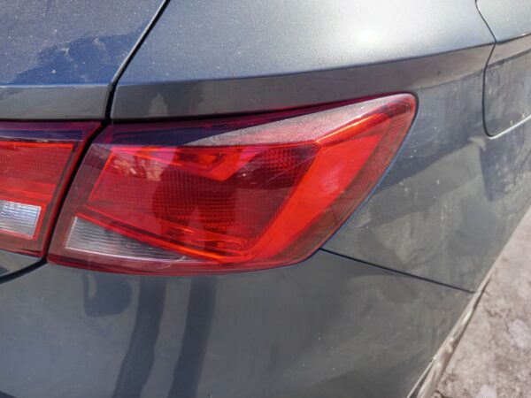 PILOTO TRASERO DERECHO SEAT LEON (5F1)