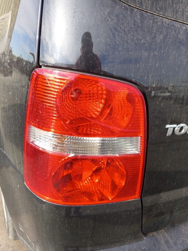 PILOTO TRASERO IZQUIERDO VOLKSWAGEN TOURAN (1T1)