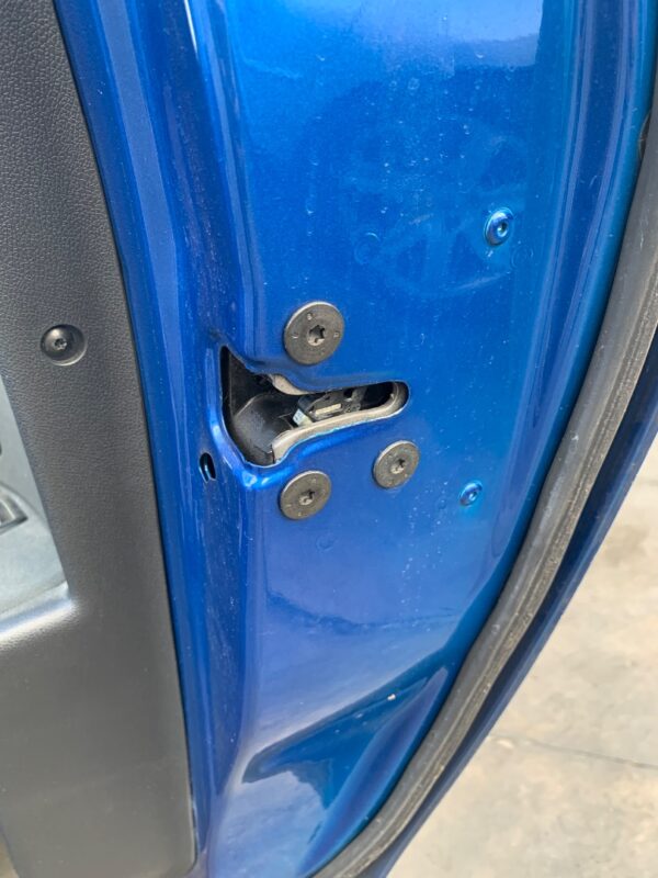 CERRADURA PUERTA TRASERA DERECHA RENAULT MEGANE III BERLINA 5P