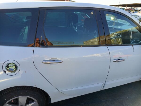PUERTA TRASERA DERECHA RENAULT SCENIC III (JZ)