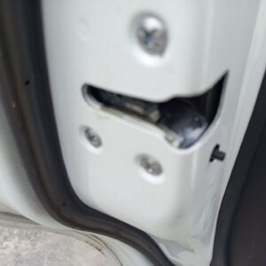 CERRADURA PUERTA TRASERA IZQUIERDA