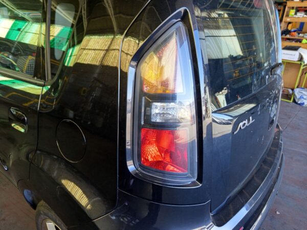 PILOTO TRASERO IZQUIERDO KIA SOUL (AM)
