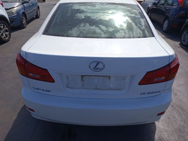 TAPA MALETERO LEXUS IS (DS2/IS2)
