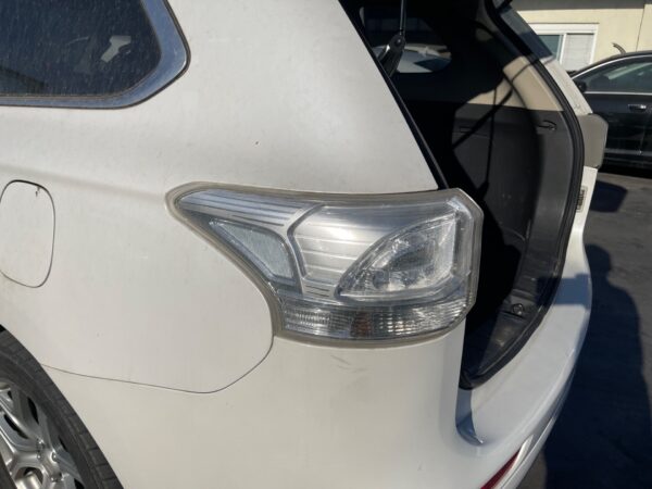 PILOTO TRASERO IZQUIERDO MITSUBISHI OUTLANDER (GF0/GG0)