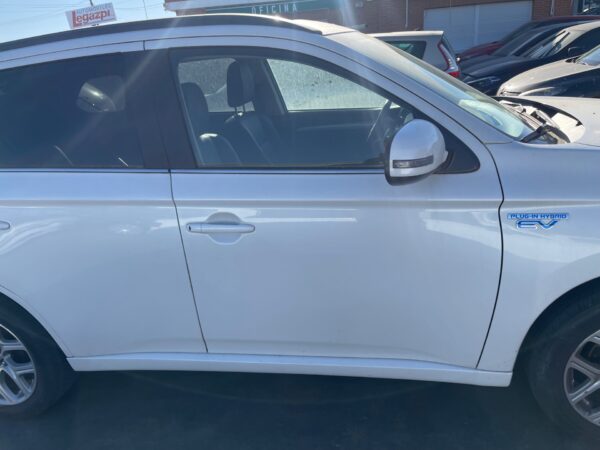 PUERTA DELANTERA DERECHA MITSUBISHI OUTLANDER (GF0/GG0)