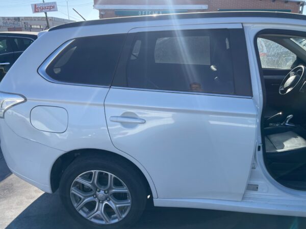 PUERTA TRASERA DERECHA MITSUBISHI OUTLANDER (GF0/GG0)