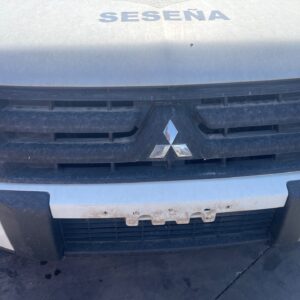 REJILLA DELANTERA MITSUBISHI MONTERO (V80/V90)