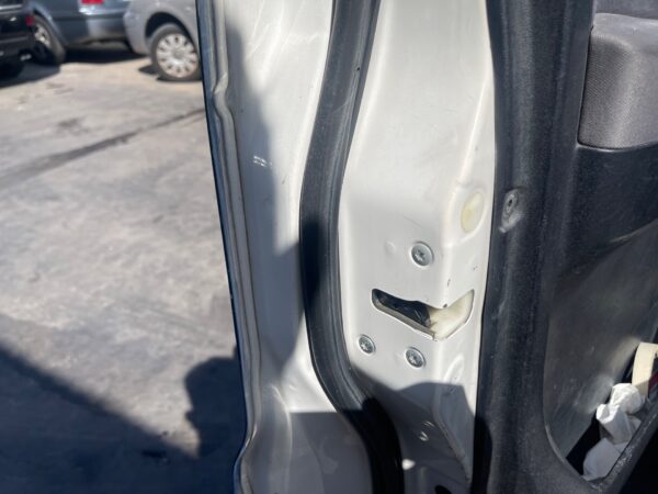 CERRADURA PUERTA DELANTERA IZQUIERDA MITSUBISHI MONTERO (V80/V90)