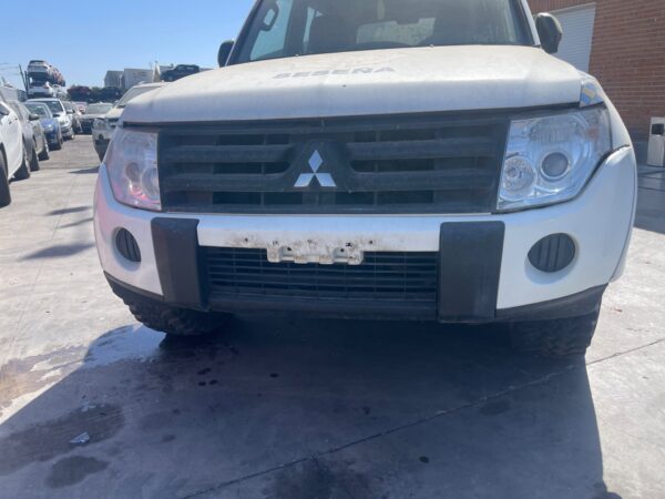 PARAGOLPES DELANTERO MITSUBISHI MONTERO (V80/V90)