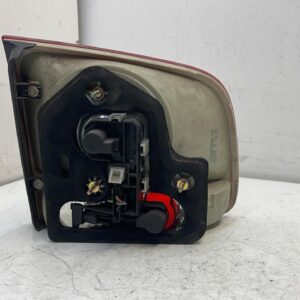 PILOTO TRASERO DERECHO INTERIOR VOLKSWAGEN TOUAREG (7LA)
