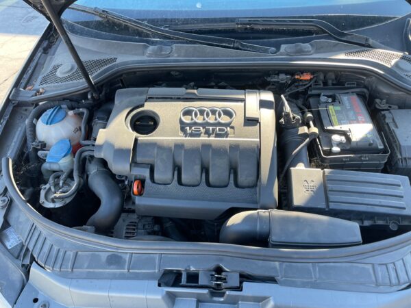 CONDENSADOR / RADIADOR  AIRE ACONDICIONADO AUDI A3 SPORTBACK (8PA)