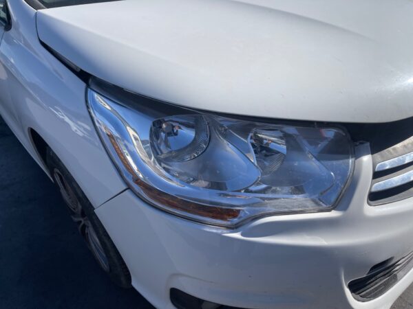 FARO DERECHO CITROEN C4 BERLINA