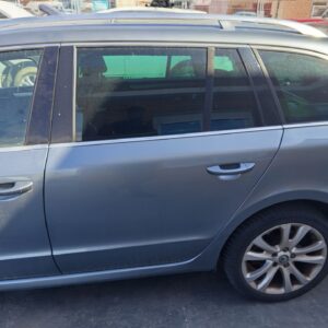 PUERTA TRASERA IZQUIERDA SKODA SUPERB COMBI (3T5)