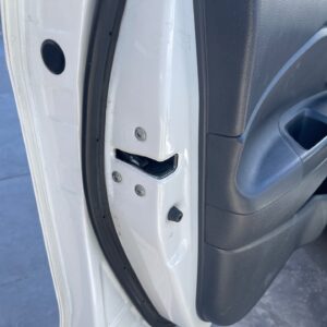 CERRADURA PUERTA DELANTERA IZQUIERDA KIA RIO (UB)