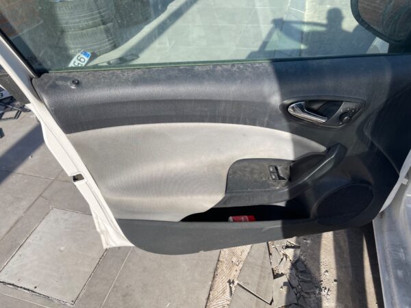 ELEVALUNAS DELANTERO IZQUIERDO SEAT IBIZA BERLINA (6J5)