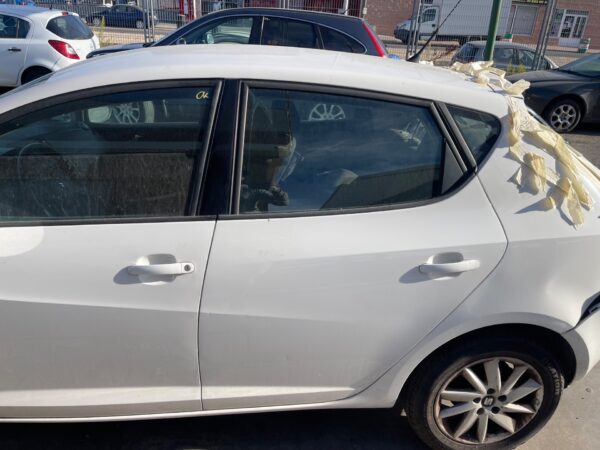 PUERTA TRASERA IZQUIERDA SEAT IBIZA BERLINA (6J5)