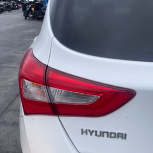 PILOTO TRASERO IZQUIERDO INTERIOR HYUNDAI I30 (GD)