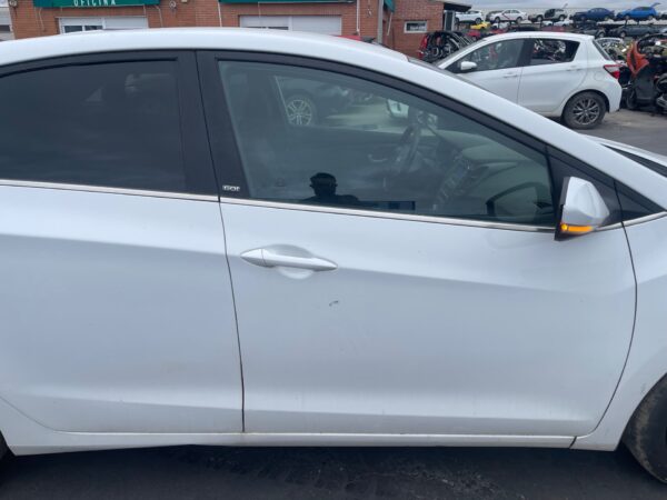 PUERTA DELANTERA DERECHA HYUNDAI I30 (GD)