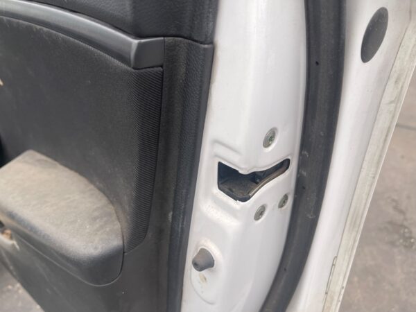 CERRADURA PUERTA DELANTERA DERECHA HYUNDAI I30 (GD)