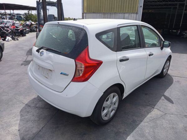 PARAGOLPES DELANTERO - Imagen 4