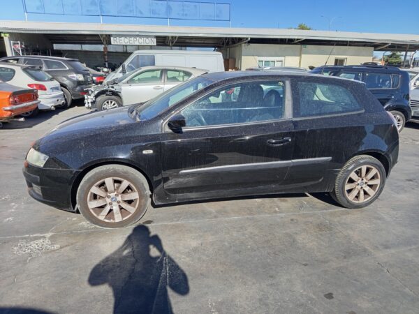 CONDENSADOR / RADIADOR  AIRE ACONDICIONADO FIAT STILO (192) - Imagen 5