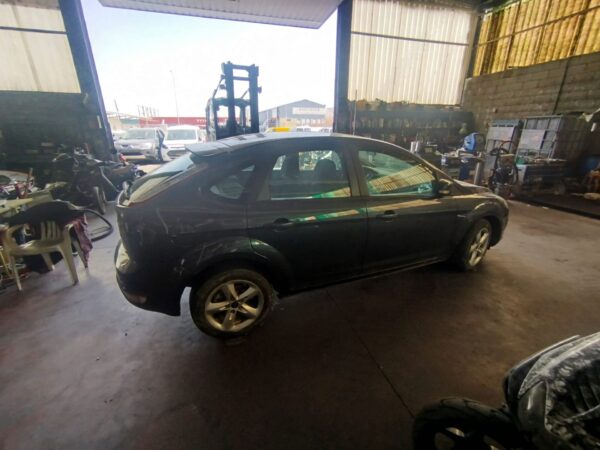 PARAGOLPES DELANTERO FORD FOCUS BERLINA (CB4) - Imagen 3