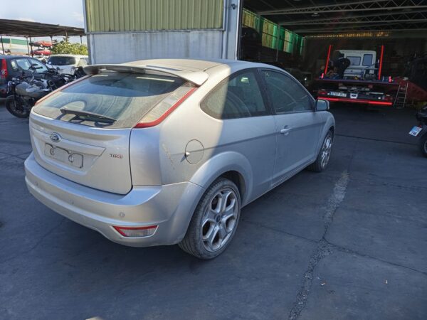 PARAGOLPES DELANTERO FORD FOCUS BERLINA (CB4) - Imagen 4