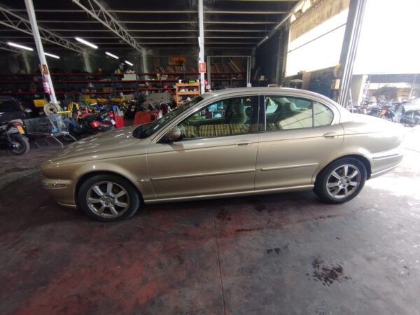 PILOTO TRASERO DERECHO JAGUAR X-TYPE - Imagen 5