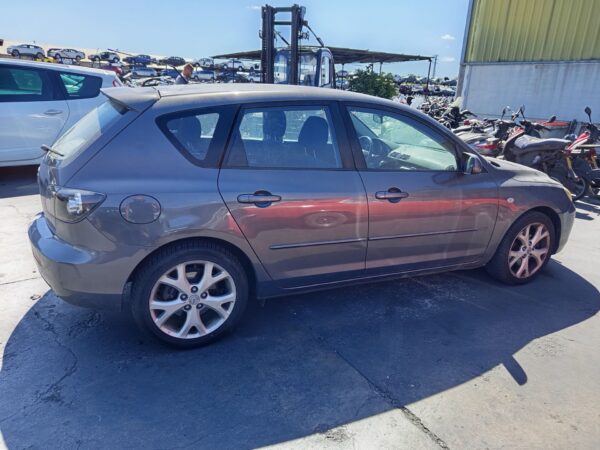 PARAGOLPES TRASERO MAZDA 3 BERLINA (BK) - Imagen 4