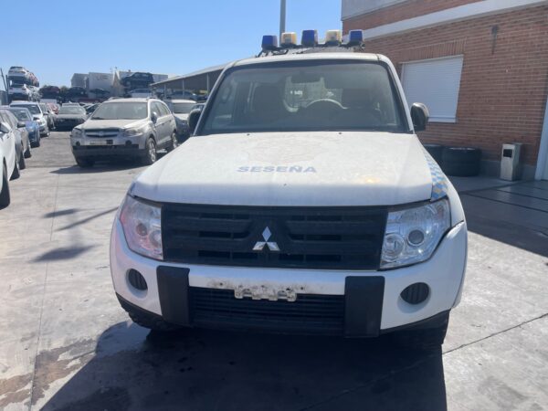 PILOTO TRASERO IZQUIERDO MITSUBISHI MONTERO (V80/V90) - Imagen 3