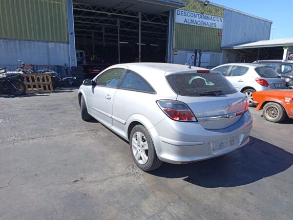 PARAGOLPES TRASERO OPEL ASTRA H GTC - Imagen 2