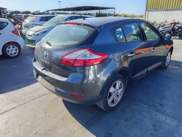 PILOTO TRASERO IZQUIERDO RENAULT MEGANE III BERLINA 5P - Imagen 5