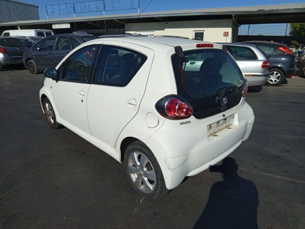 CAPO TOYOTA AYGO (KGB/WNB) - Imagen 4