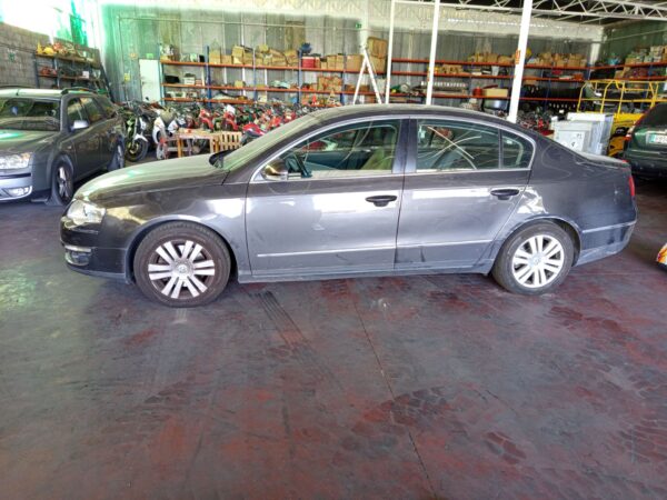 PARAGOLPES TRASERO VOLKSWAGEN PASSAT BERLINA (3C2) - Imagen 3