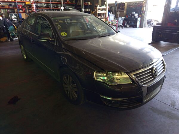 PARAGOLPES TRASERO VOLKSWAGEN PASSAT BERLINA (3C2) - Imagen 4