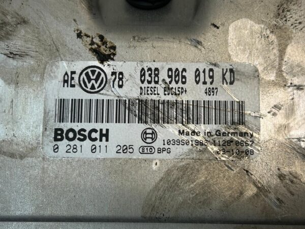 CENTRALITA MOTOR UCE VOLKSWAGEN PASSAT BERLINA (3B3)