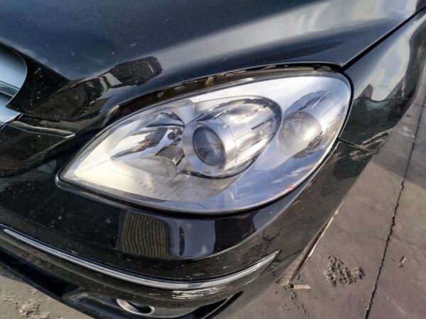 FARO IZQUIERDO MERCEDES-BENZ CLASE B (BM 245)