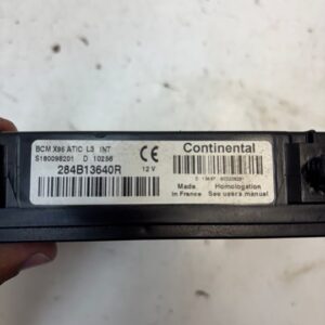 CAJA RELES / FUSIBLES RENAULT SCENIC III (JZ)