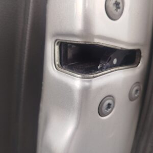 CERRADURA PUERTA DELANTERA DERECHA TOYOTA COROLLA VERSO (R1)