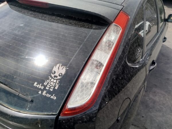 PILOTO TRASERO DERECHO FORD FOCUS BERLINA (CB4)