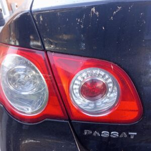 PILOTO TRASERO IZQUIERDO INTERIOR VOLKSWAGEN PASSAT BERLINA (3C2)