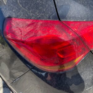 PILOTO TRASERO IZQUIERDO OPEL ASTRA J BERLINA 5P